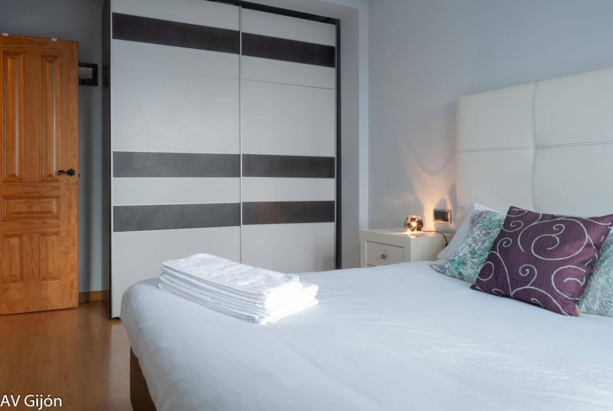 Av Premio Real 16 Apartment Хихон Екстериор снимка
