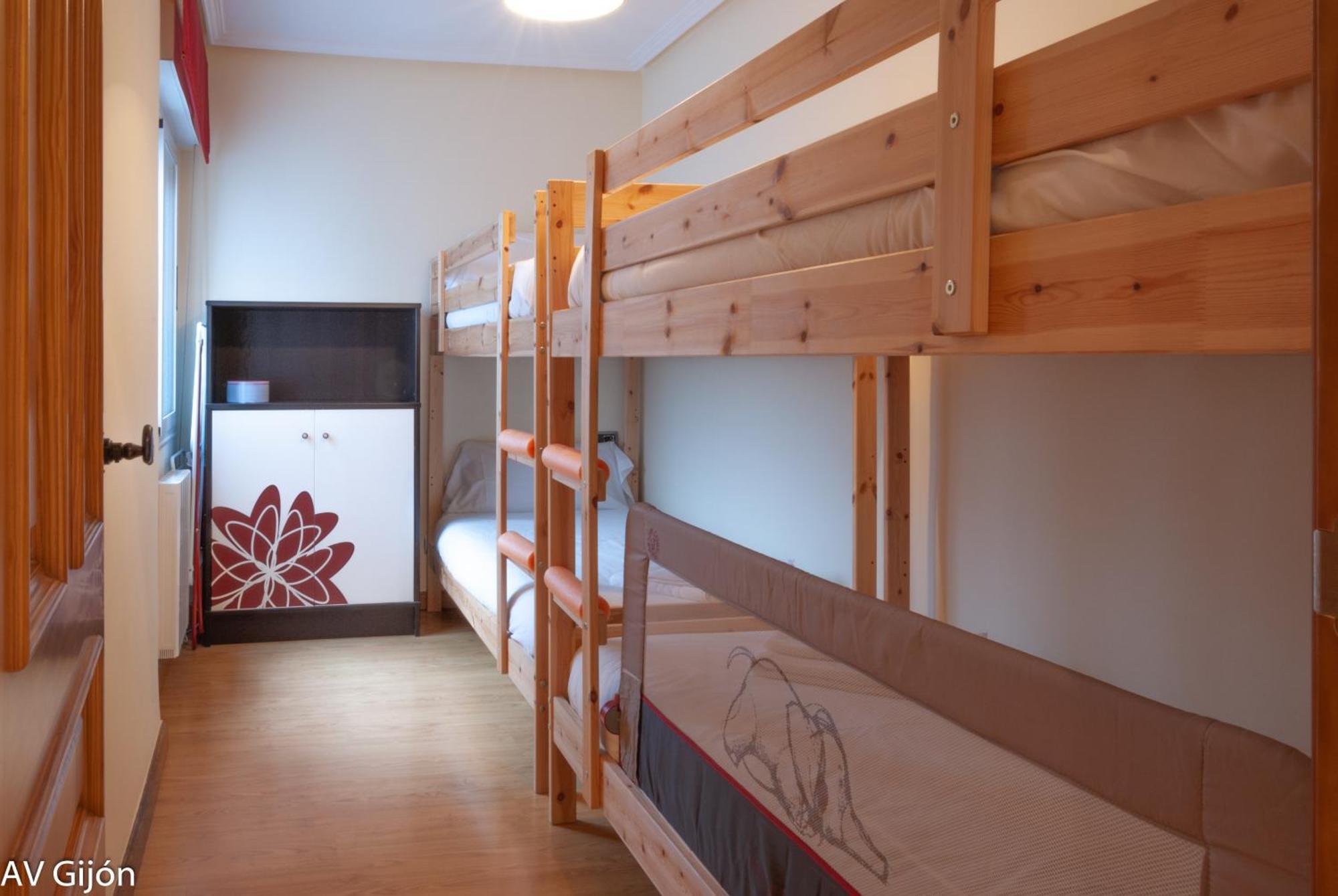 Av Premio Real 16 Apartment Хихон Екстериор снимка