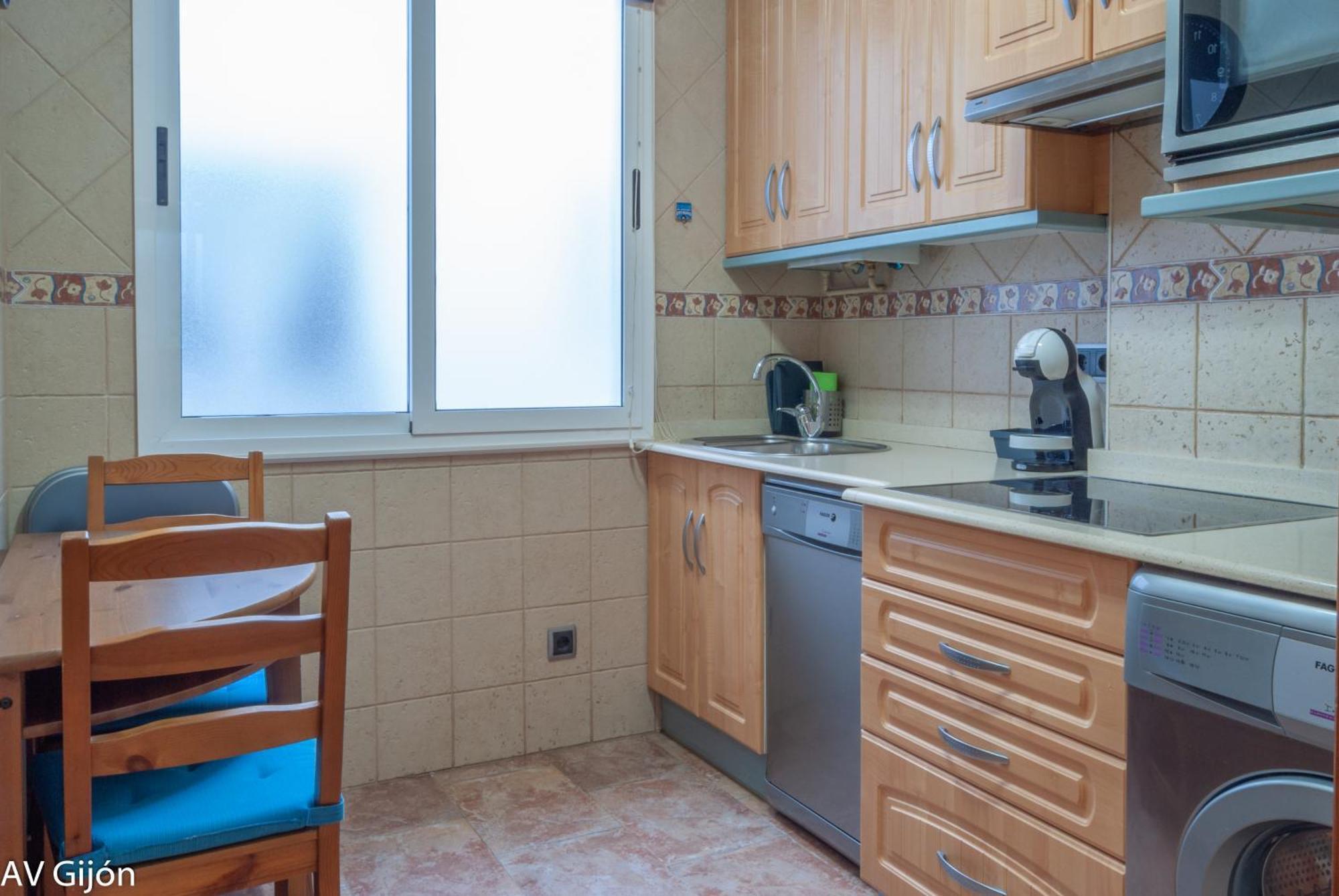Av Premio Real 16 Apartment Хихон Екстериор снимка