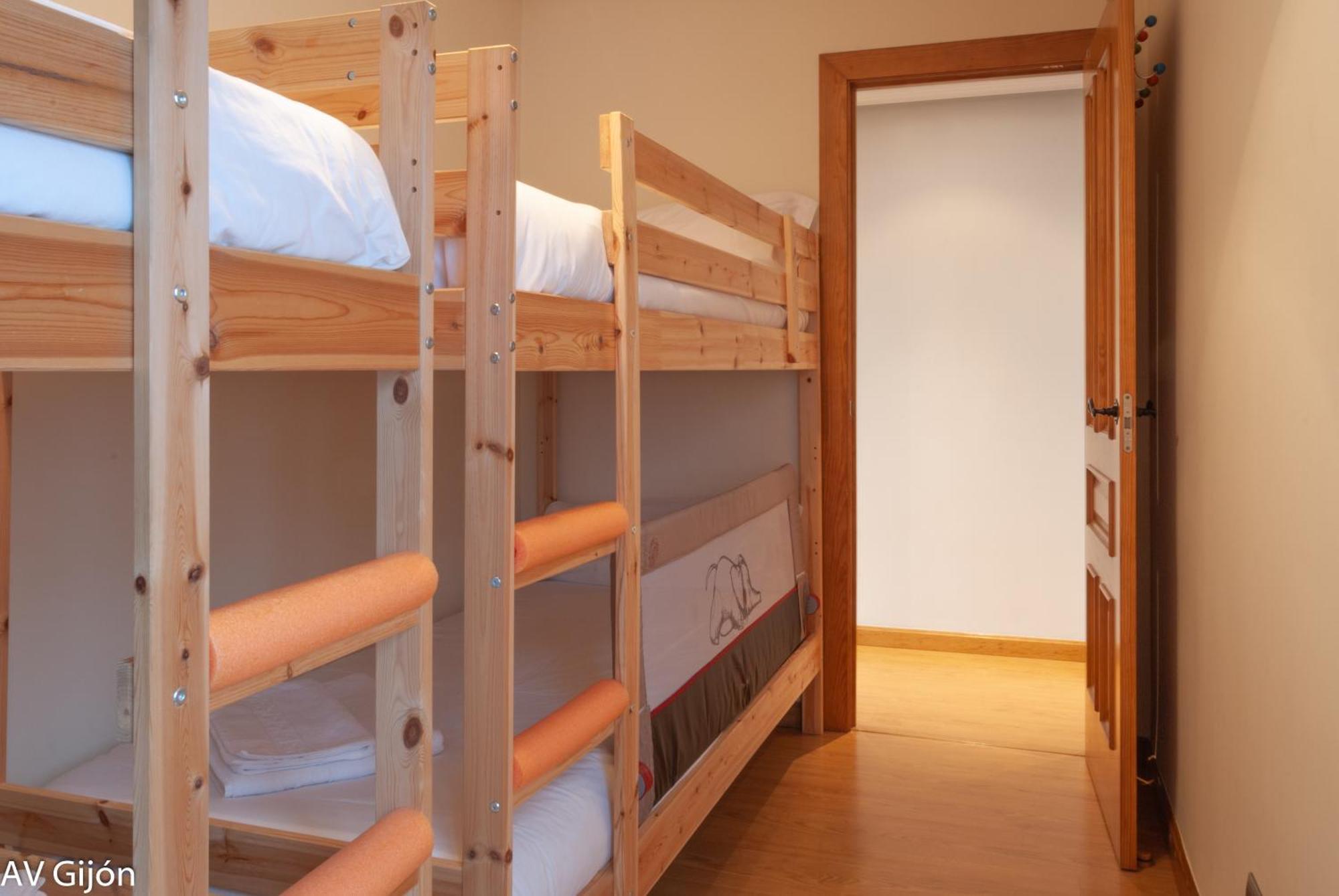 Av Premio Real 16 Apartment Хихон Екстериор снимка