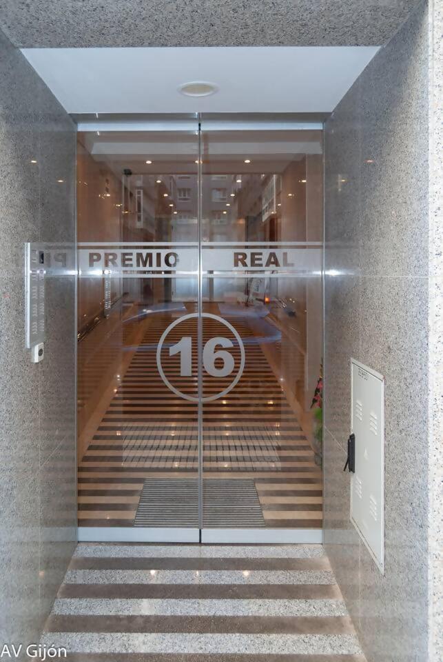Av Premio Real 16 Apartment Хихон Екстериор снимка