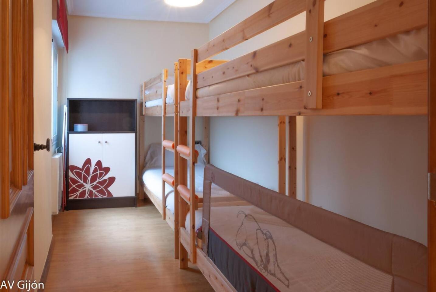 Av Premio Real 16 Apartment Хихон Екстериор снимка