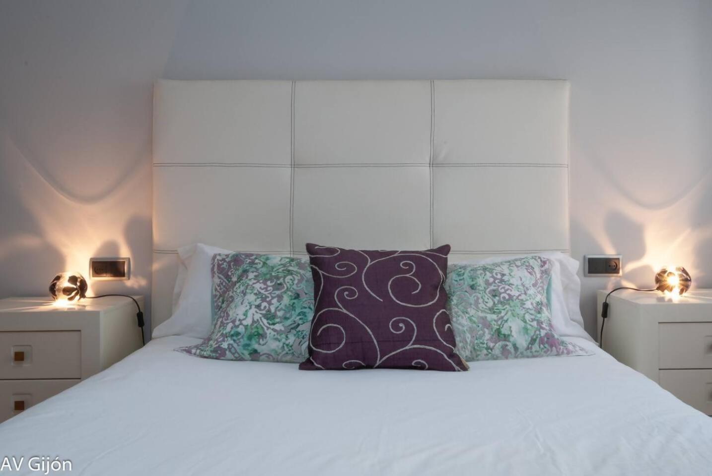 Av Premio Real 16 Apartment Хихон Екстериор снимка